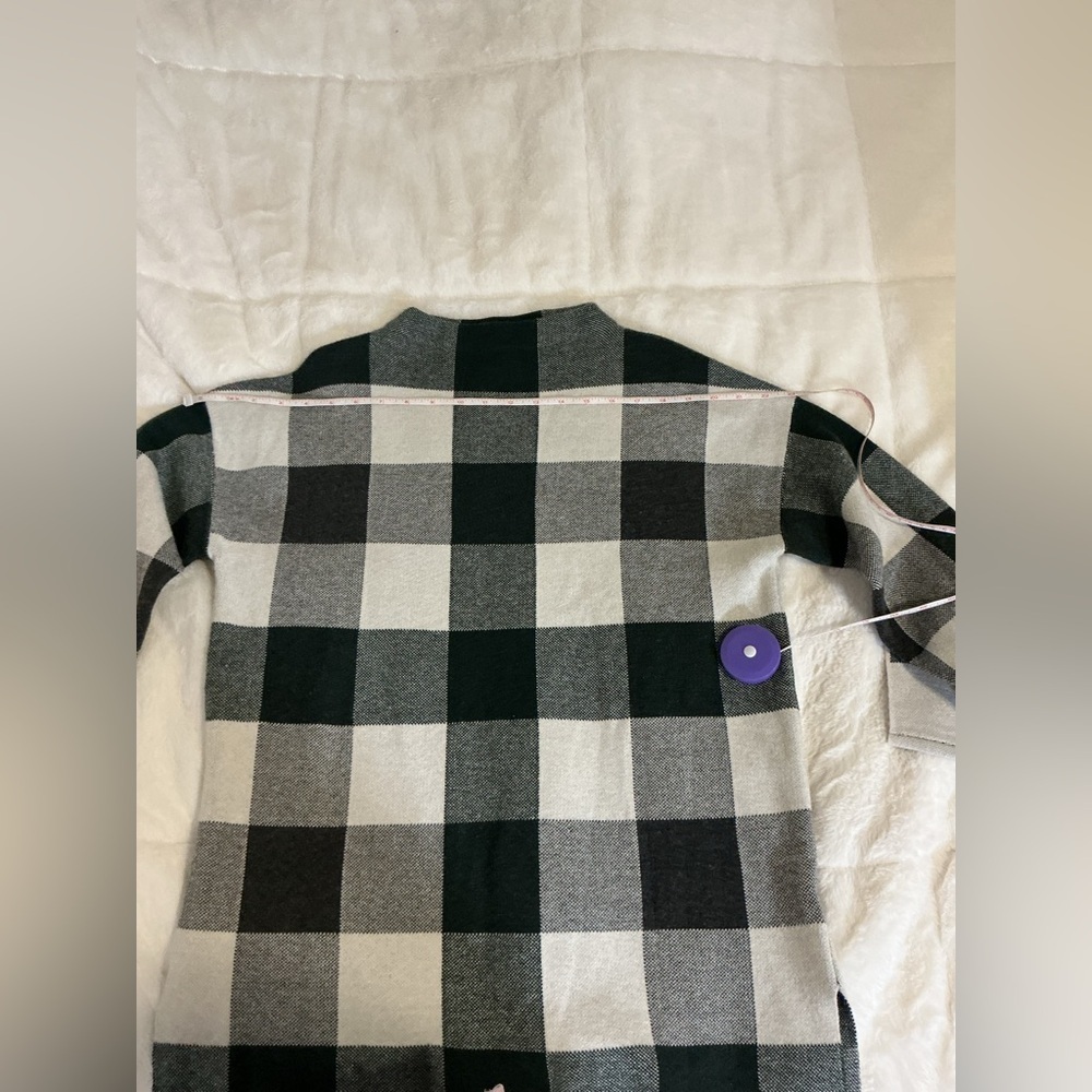 TAHARI Plaid Women's Sweater - Green and White - Picture 4 of 8
